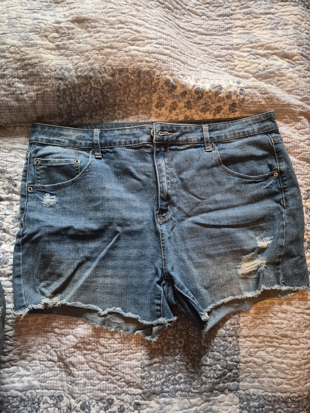No Boundaries Light Blue Distressed Denim Shorts